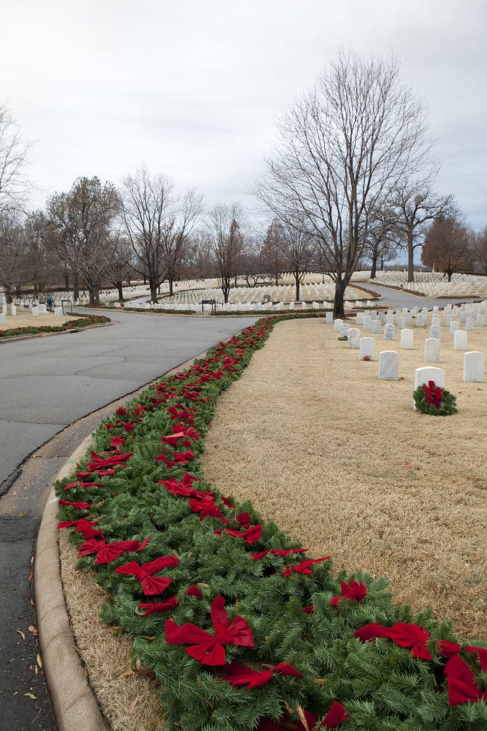 Wreaths3 wreaths on soldiers graves